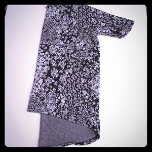 Black and white Lularoe Irma sz. Small